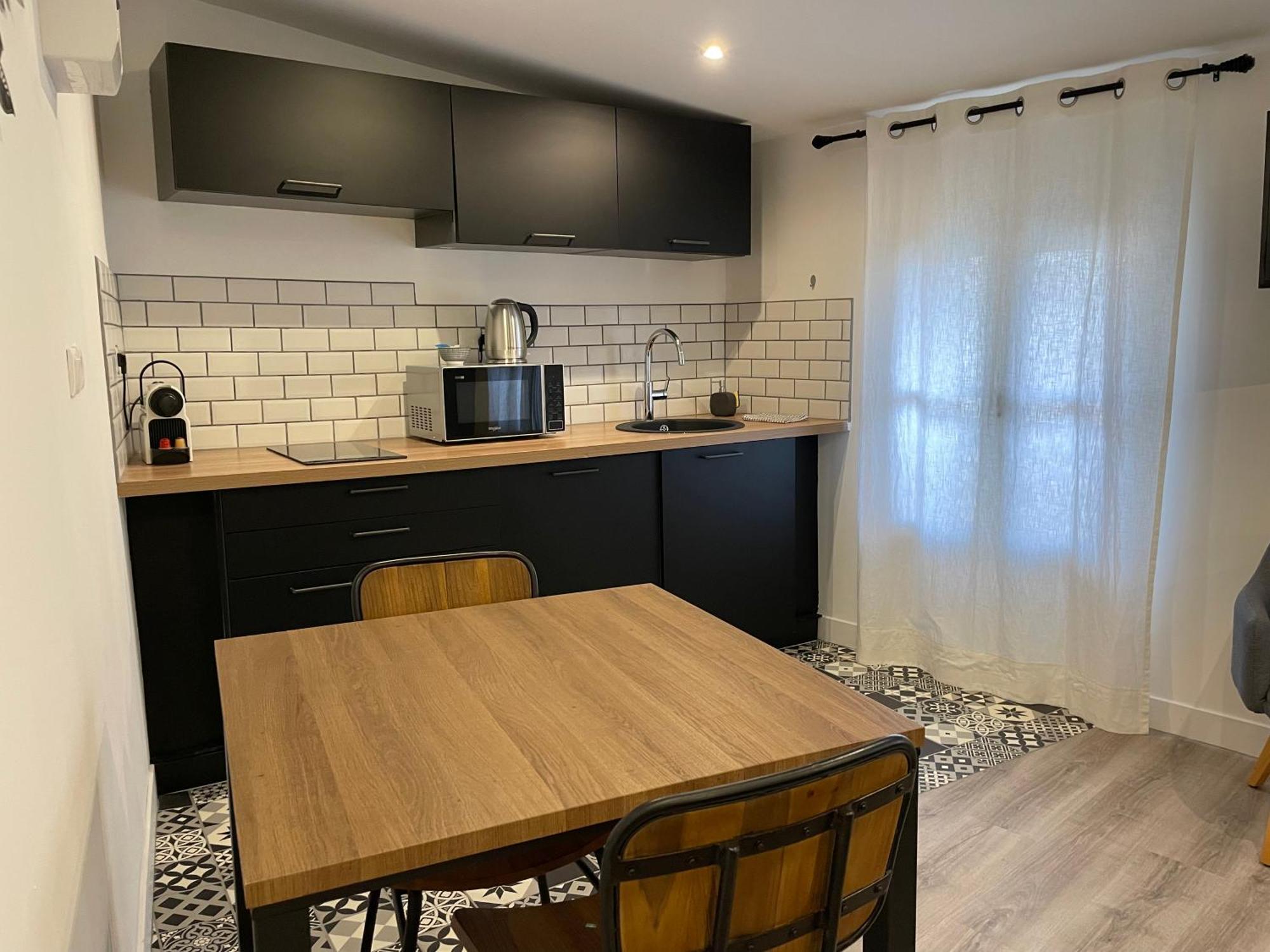 Moulin 1- Appartement Arenes Romaines - Beziers Centre - Wifi - Tv Connectee Rum bild